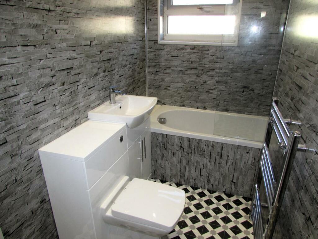 DovedaleSt14BT1.JPG