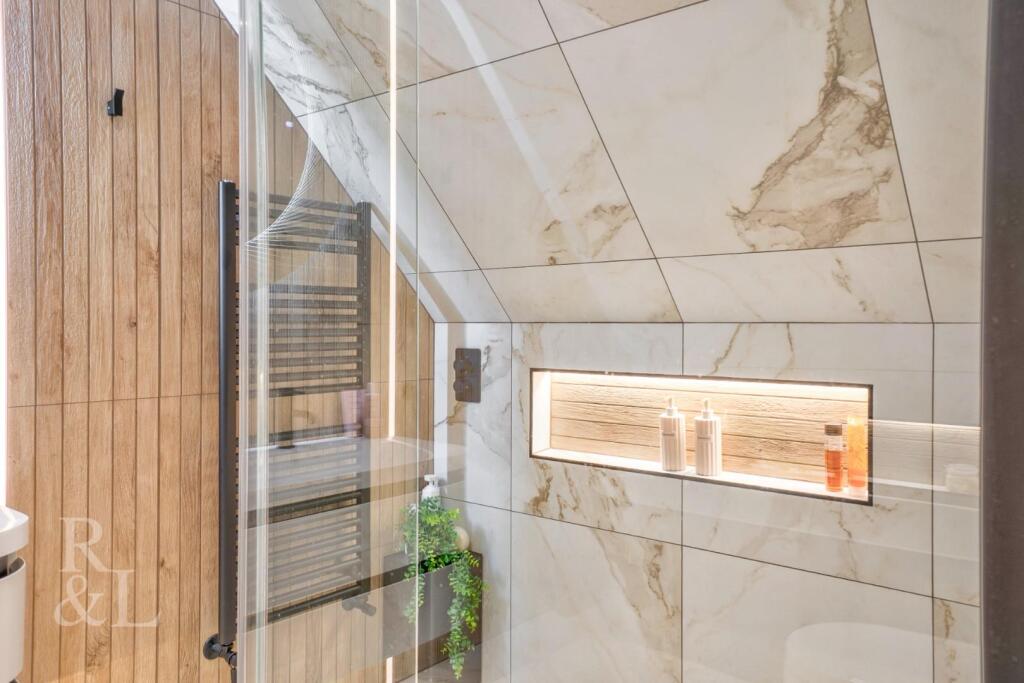 19 Westminster Drive (27).jpg