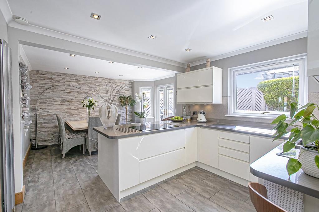 KITCHEN TO DINING