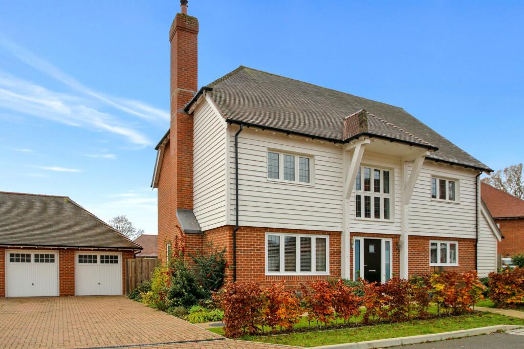 St. Margarets Place, Bethersden, TN26