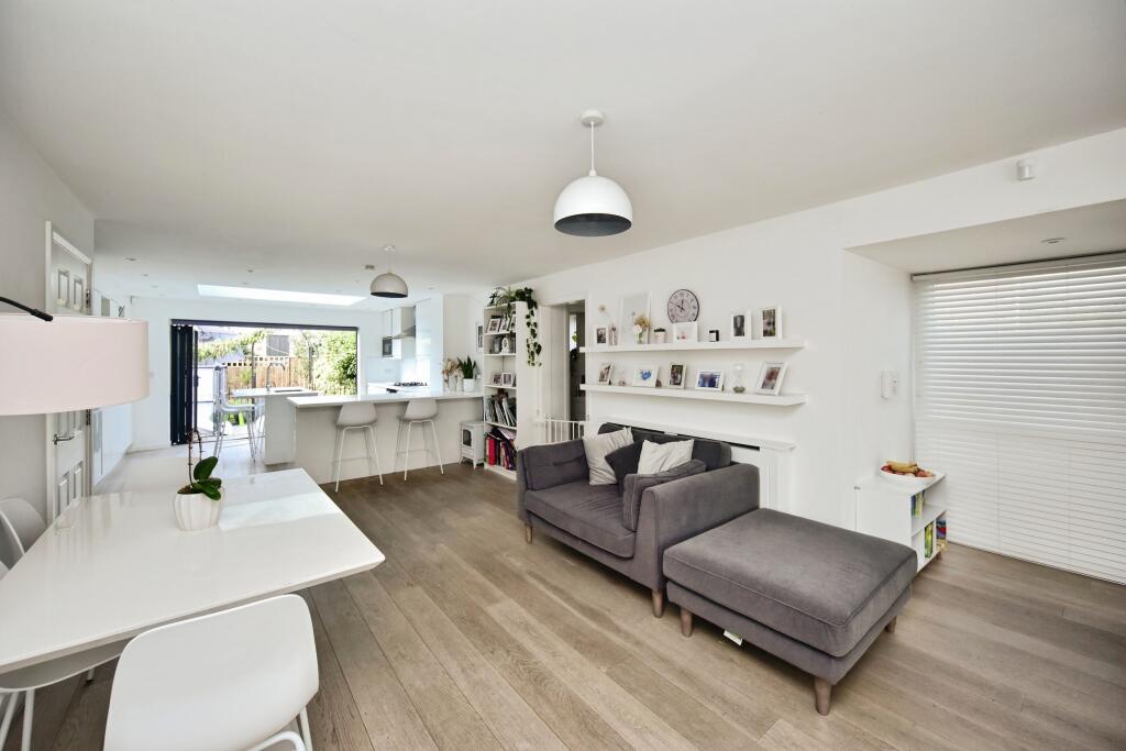 Open Plan Kitcen/Lounge