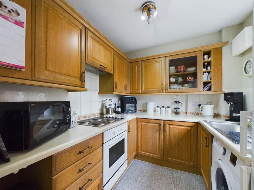 Kitchen (2)