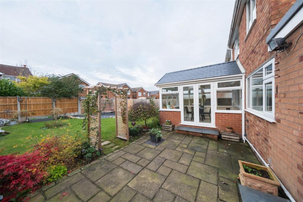 24 Limewood Crescent-032.jpg