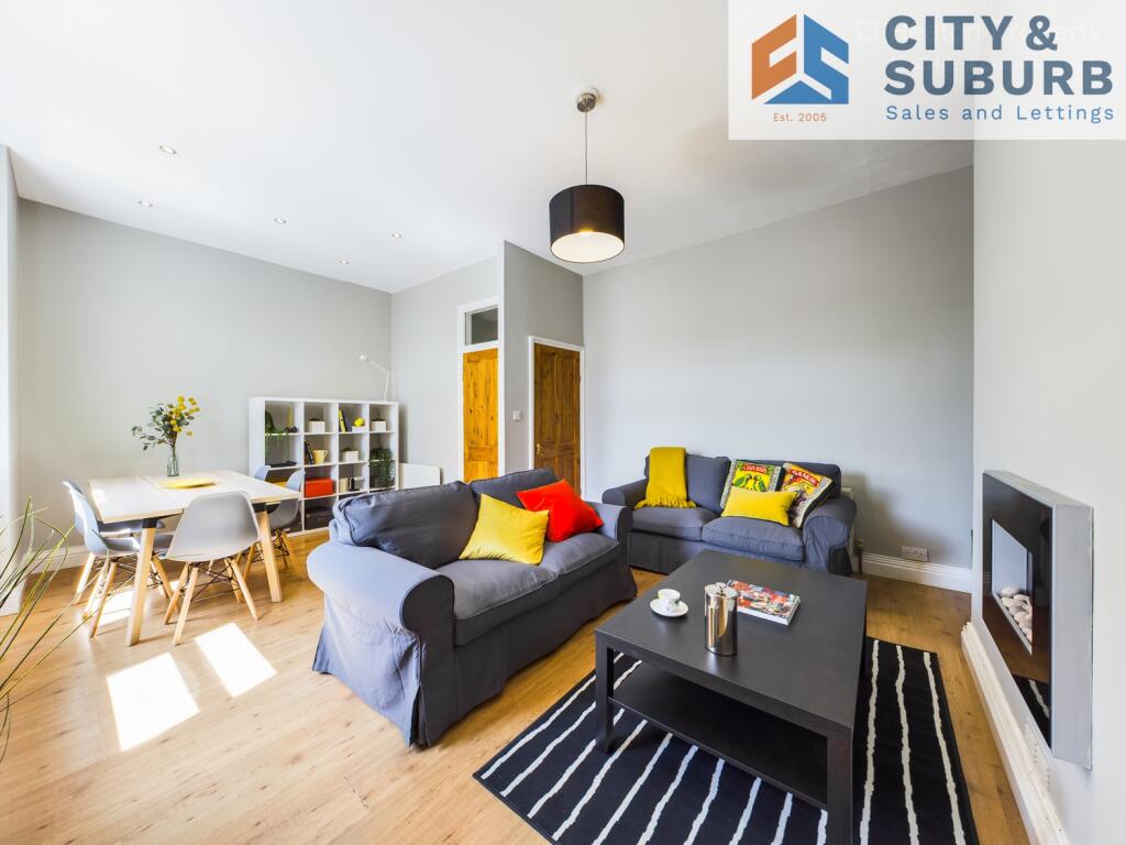 TR106 - LIVING AREA (2)