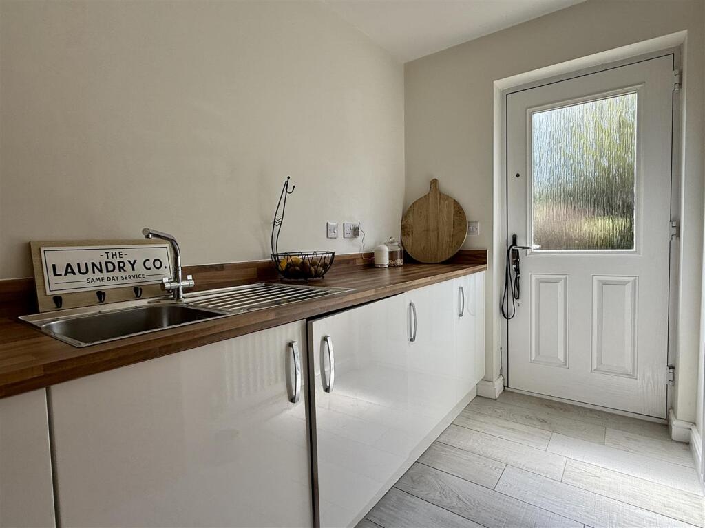 UTILITY ROOM