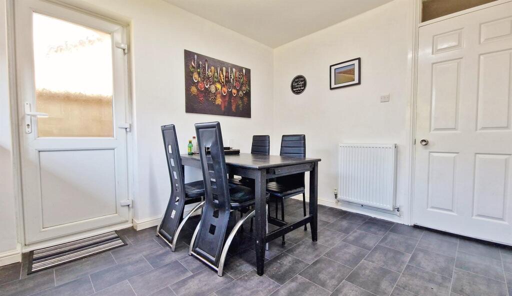 Kitchen/Breakfast Room