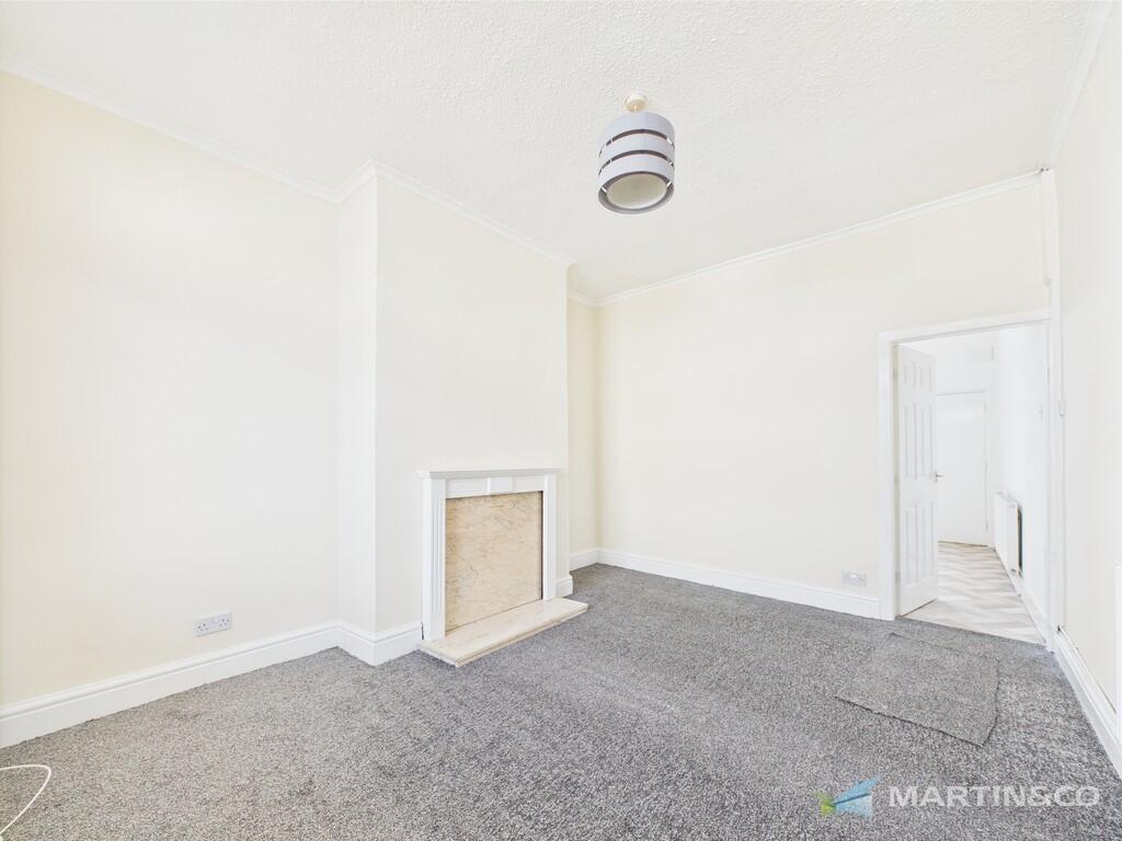 CAM02318G0-PR0437...