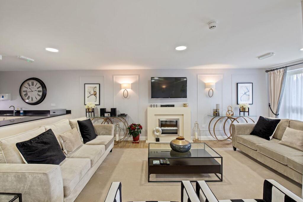 e32c24f7-86d8-4206-8534-da8ca0b9b7a1MW-MCS-lawson 