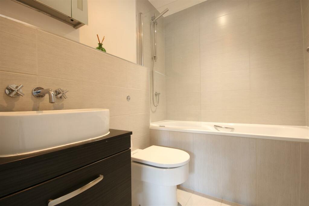 Bathroom.JPG