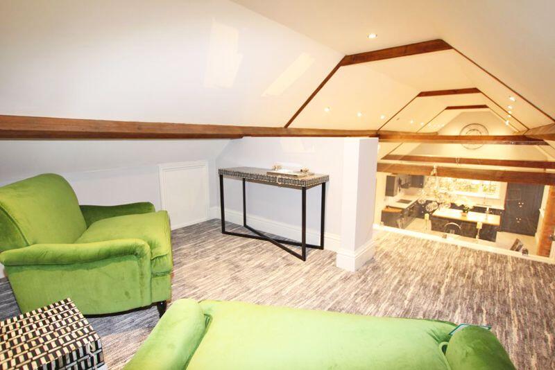 Mezzanine snug/office