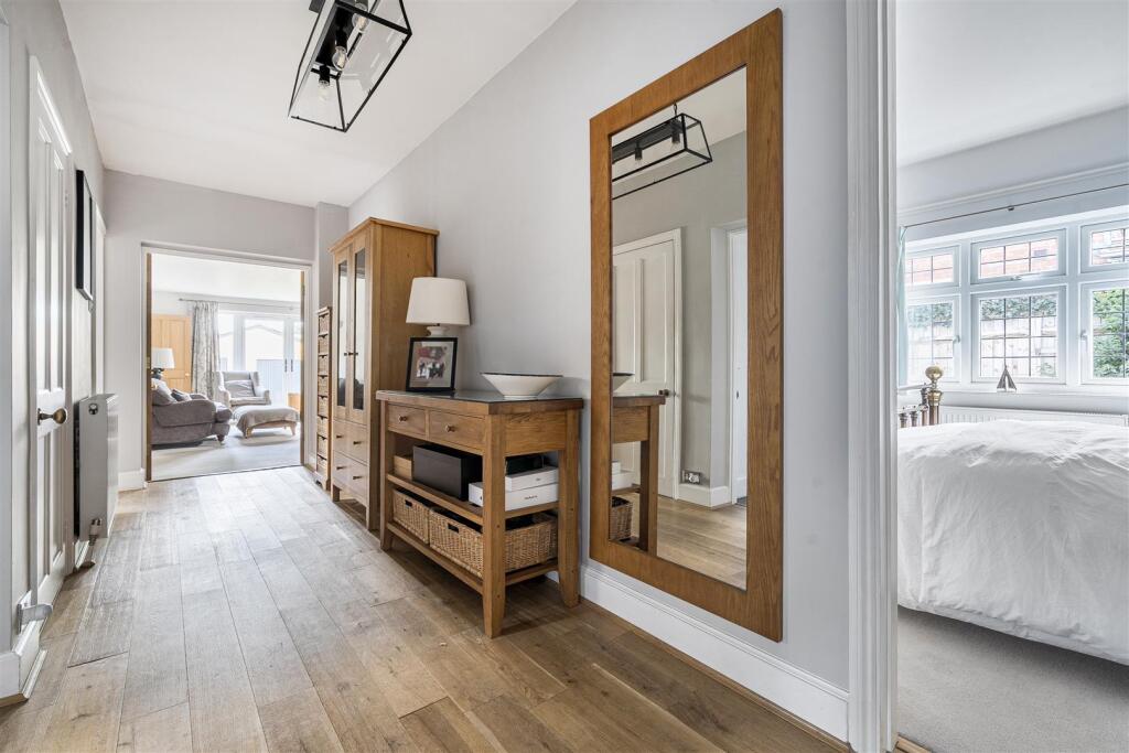 1345010-21-68b032891984e-ARW .jpg