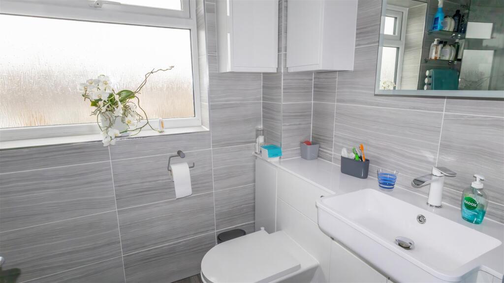 24 Westgate-10 - t.jpeg