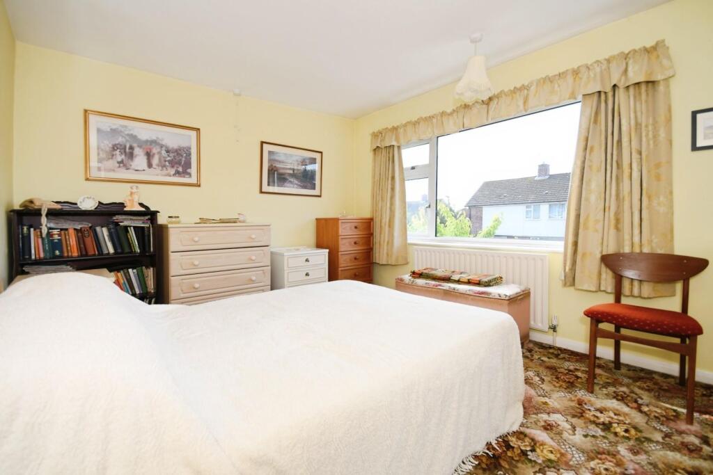 BEDROOM 2.jpg