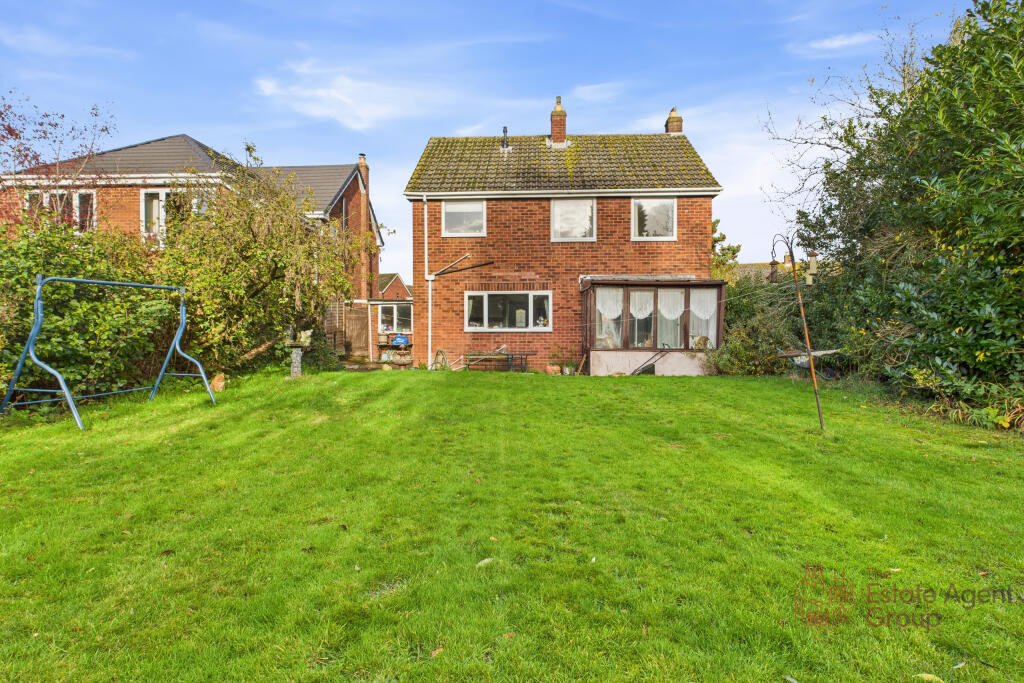 CAM02494G0-PR0064-STILL024