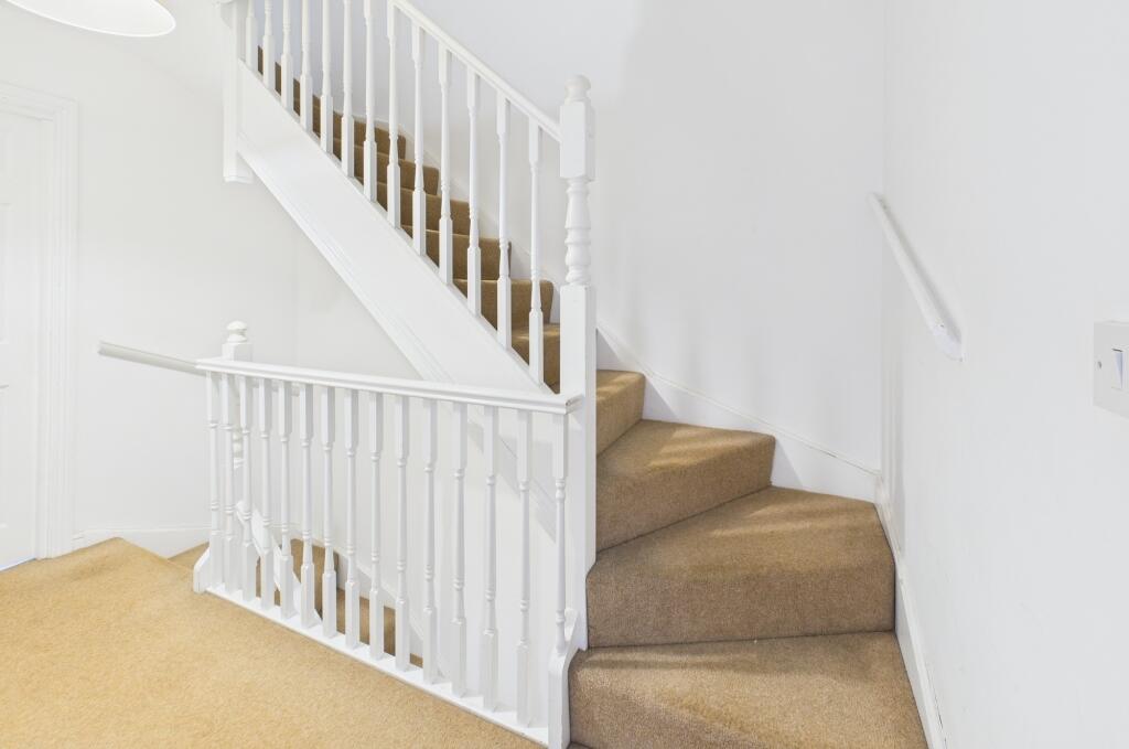 CAM02545G0-PR0353-STILL006