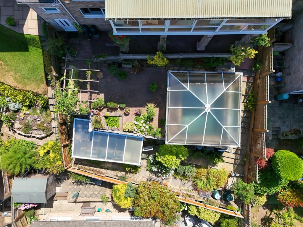 Overview Of Rear Gdn