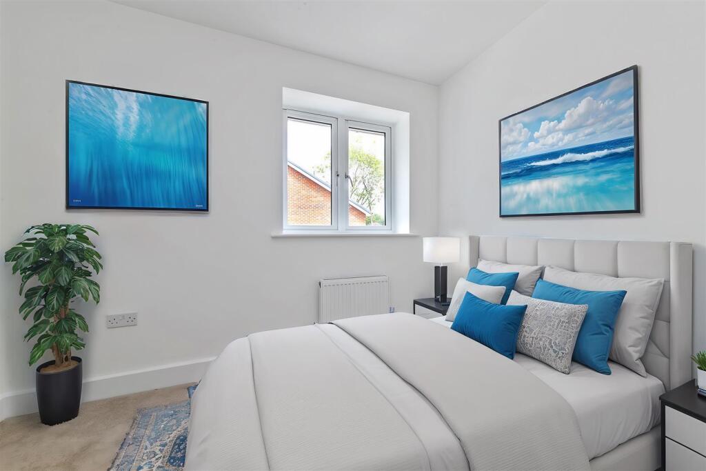 4OakviewGardens-21 - Bedroom - Standard - 2.jpg