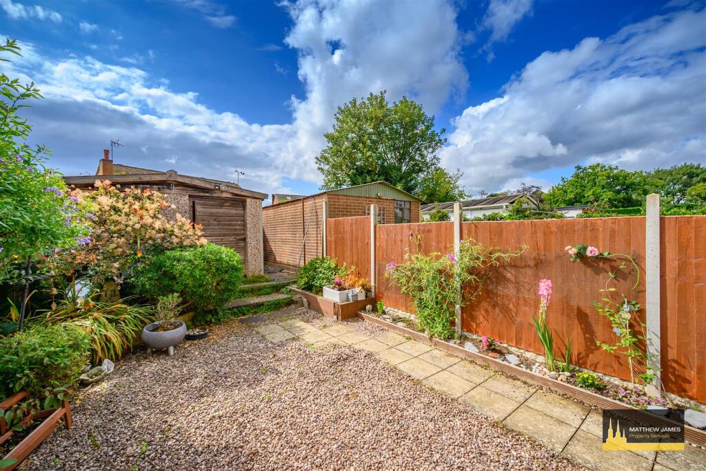 69 Overslade Crescent-25.jpg