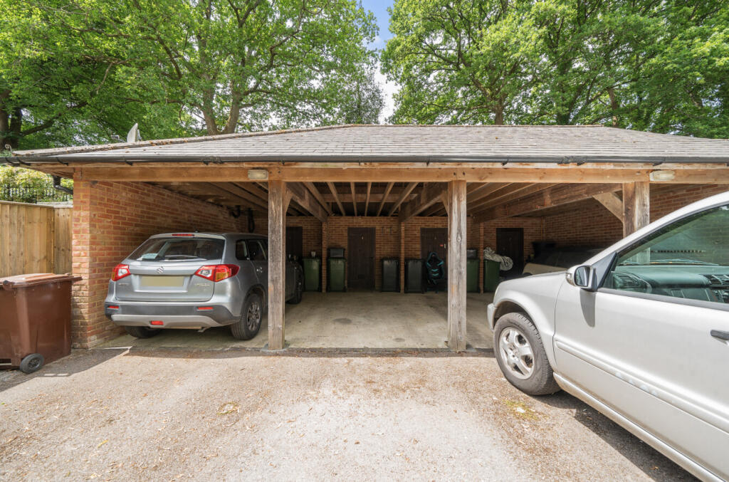 1300686-1-68384f3...