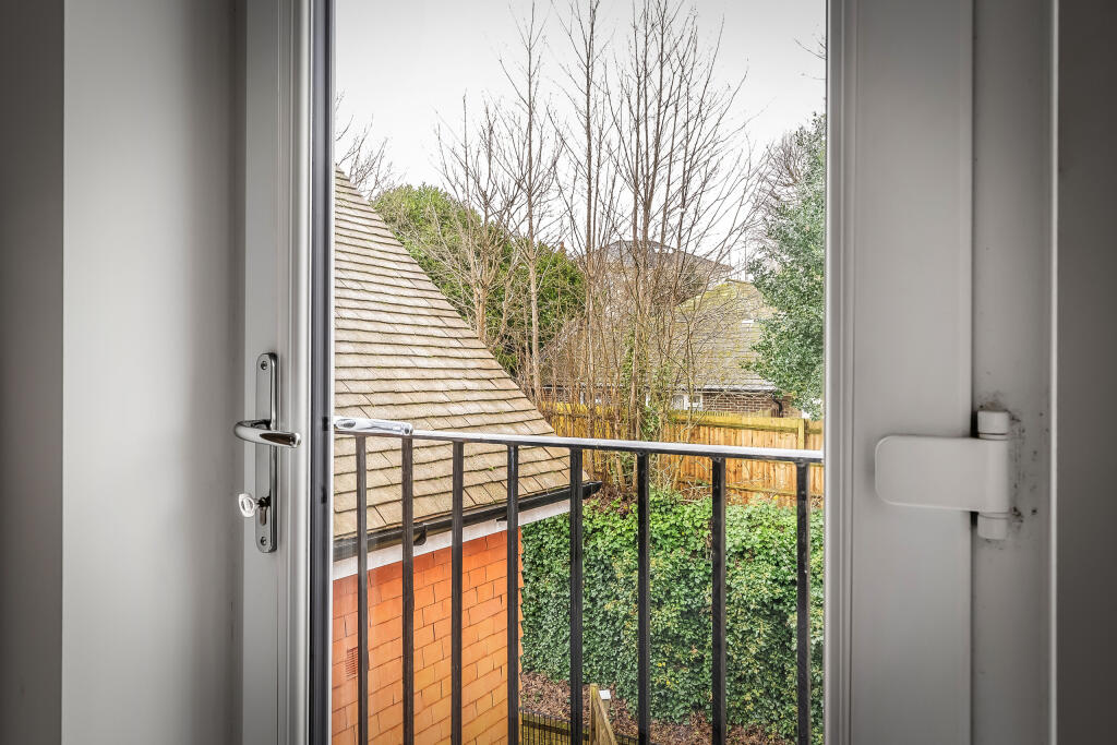 Flat-8-139-London-Road-14