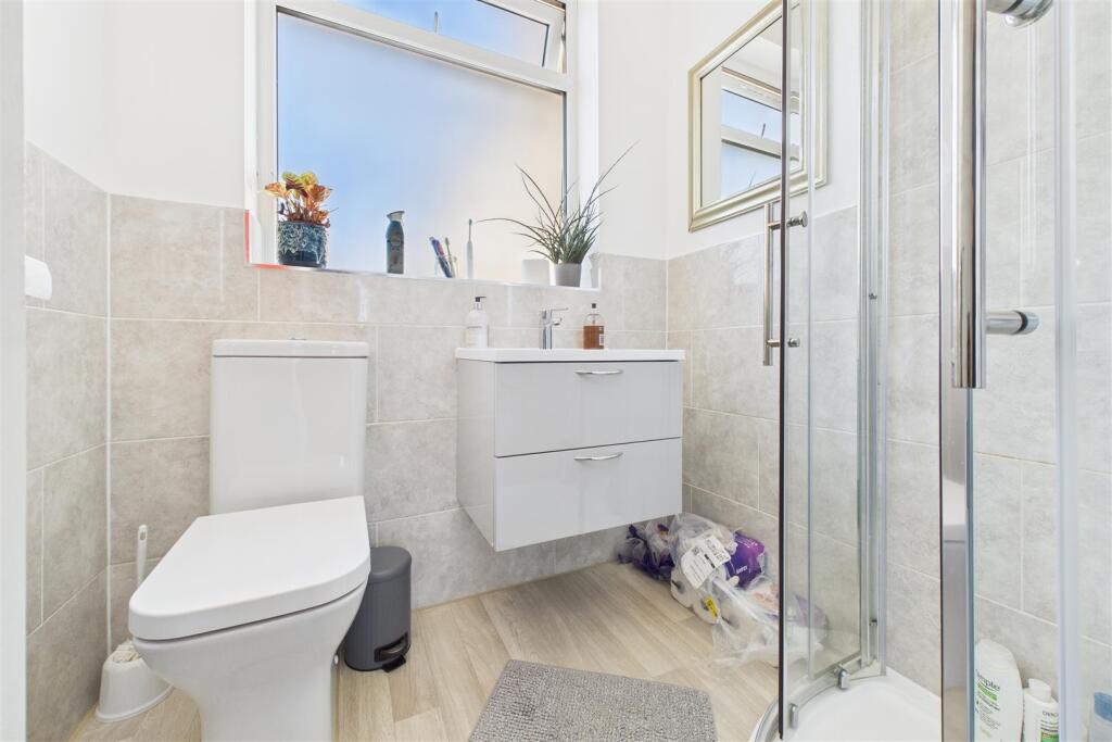 46 Frome Valley Road, Frenchay, Bristol BS16 1HE |