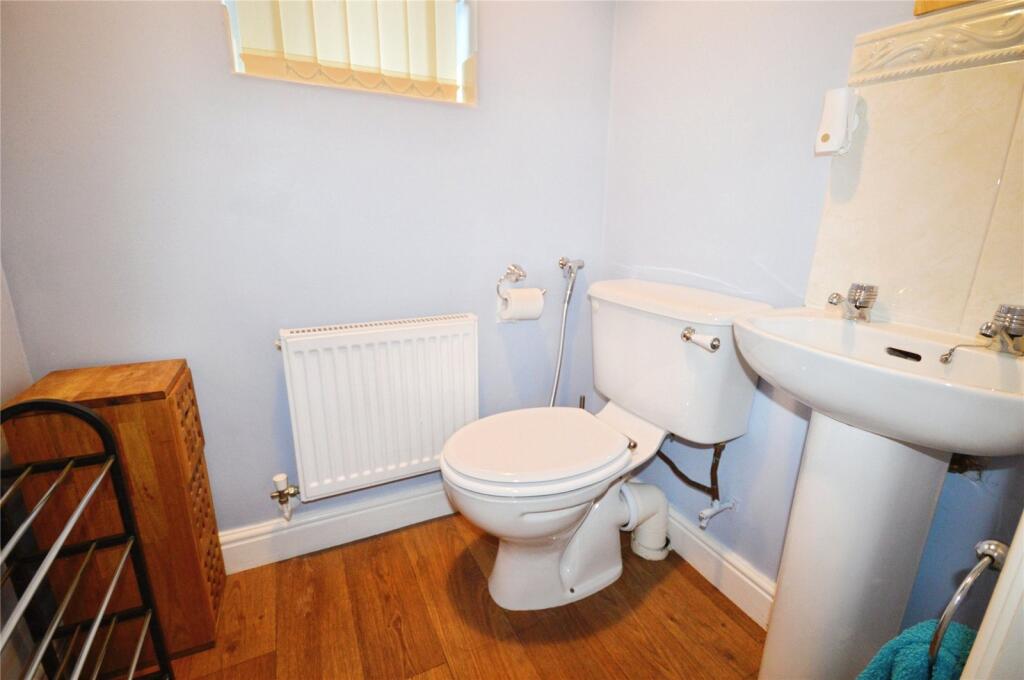 Cloakroom/Wc