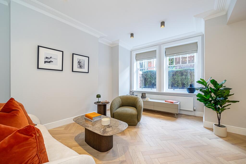 201_Hamlet_Garden...