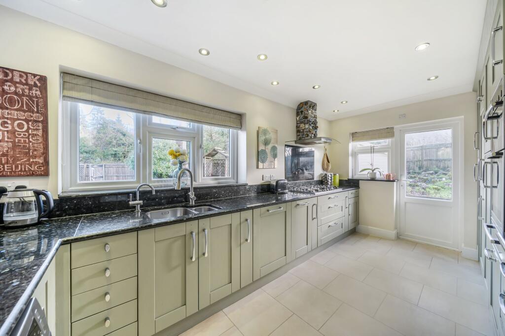 Kitchen / Dining Room