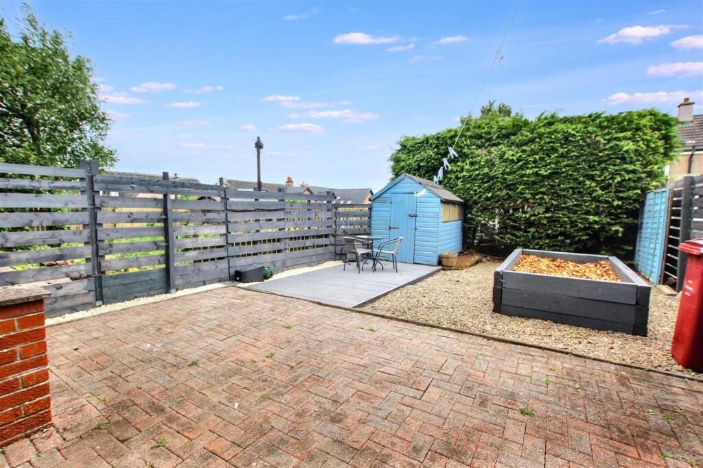 16 - Rear Garden.jpg