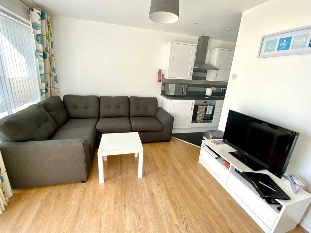 41 Waterside (1).jpg