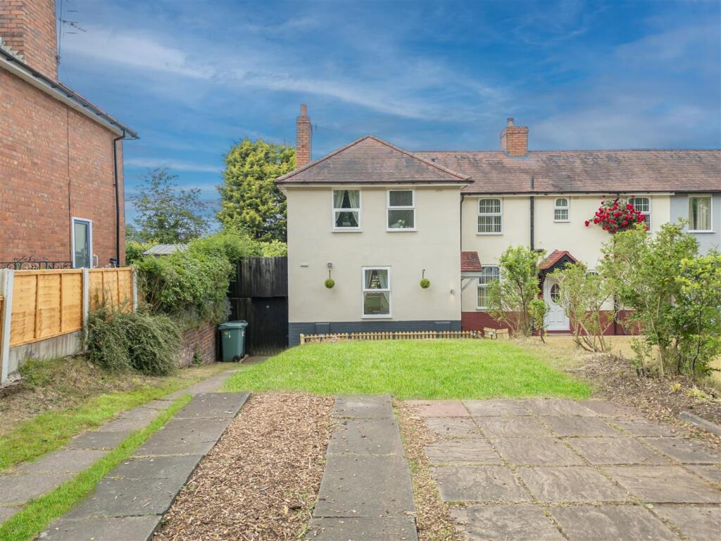 Dunsley Road Wollaston 1.jpg
