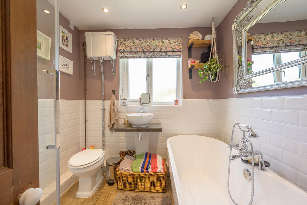 Greytree Cottage-...