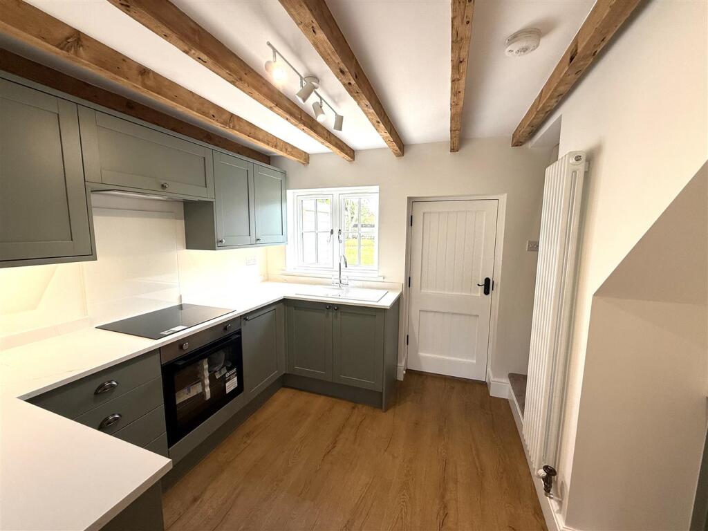 Makeney 20.jpg