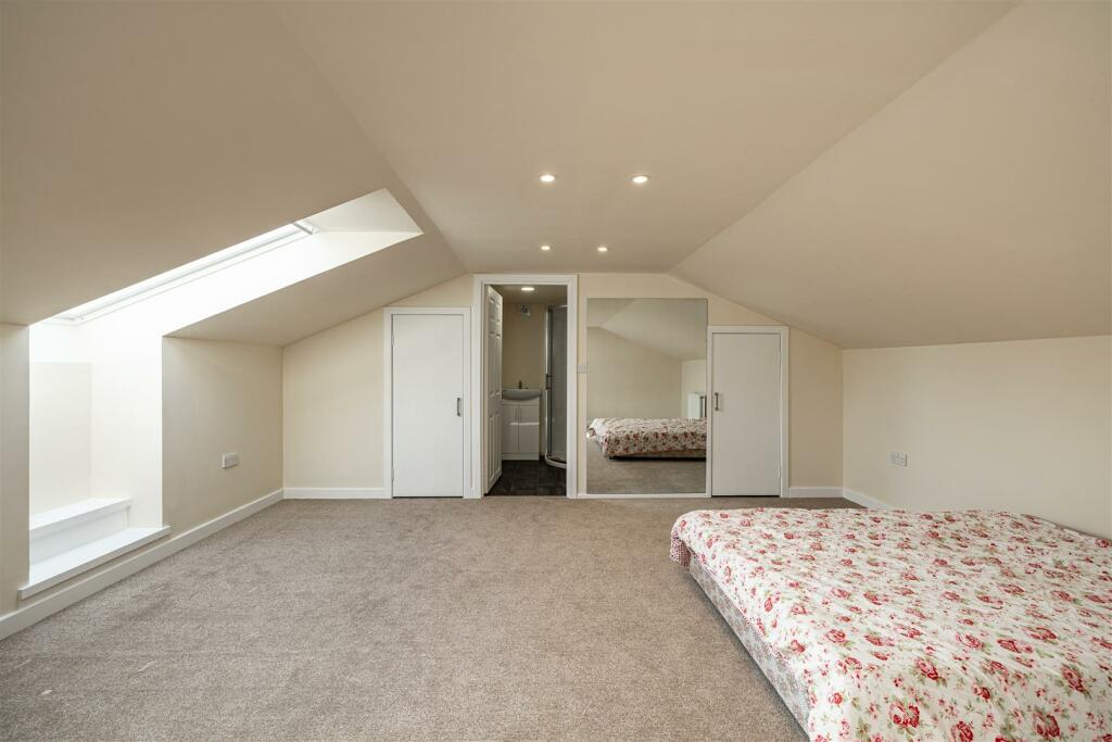 10 Upper Loan Park Lauder 39.JPG