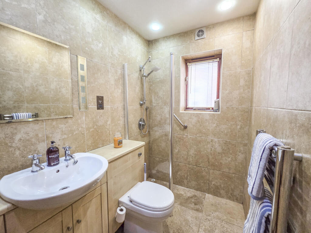 Cloakroom/Shower room