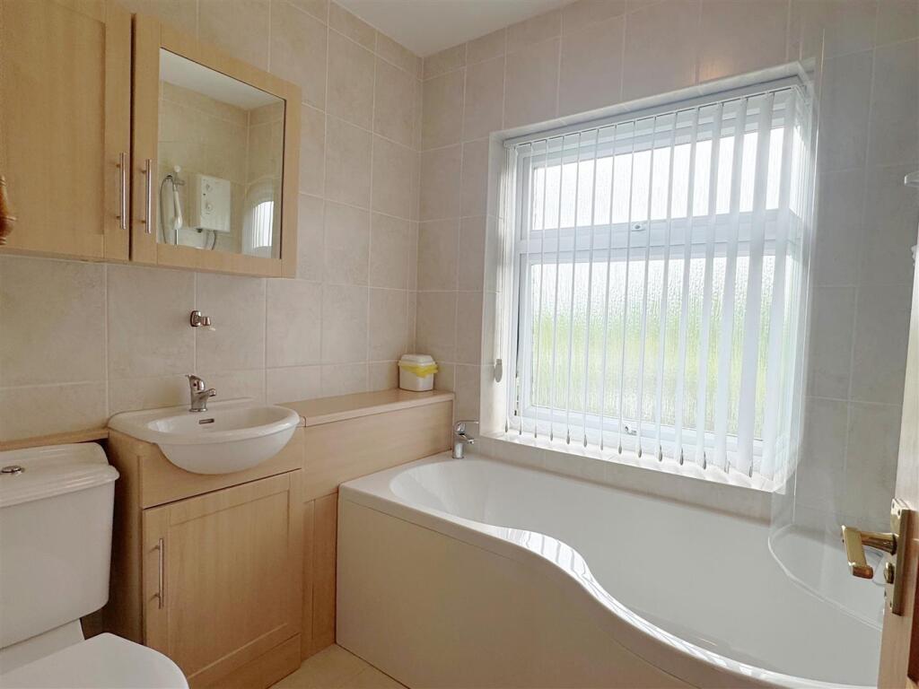 Bath 1.JPG