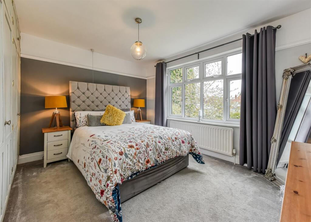 36 Pennhouse Avenue-Bedroom 1.jpg