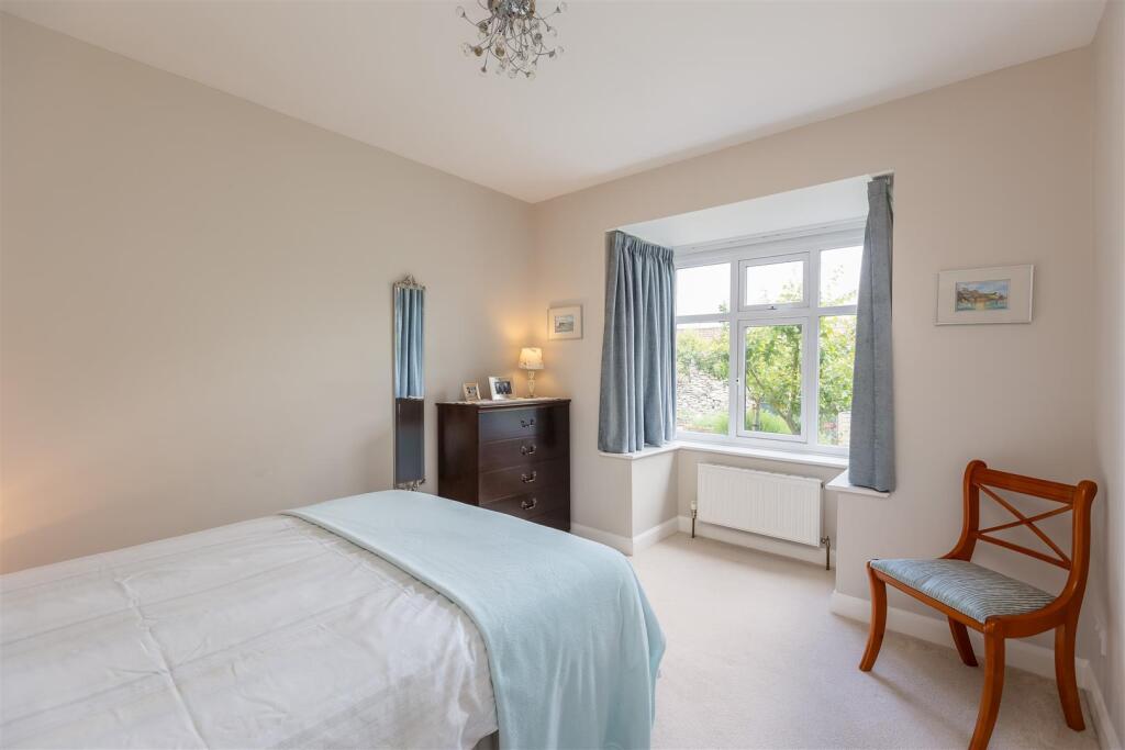 Haydon Croft Bedroom 2-1.jpg