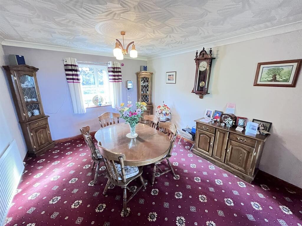 dining area.JPEG