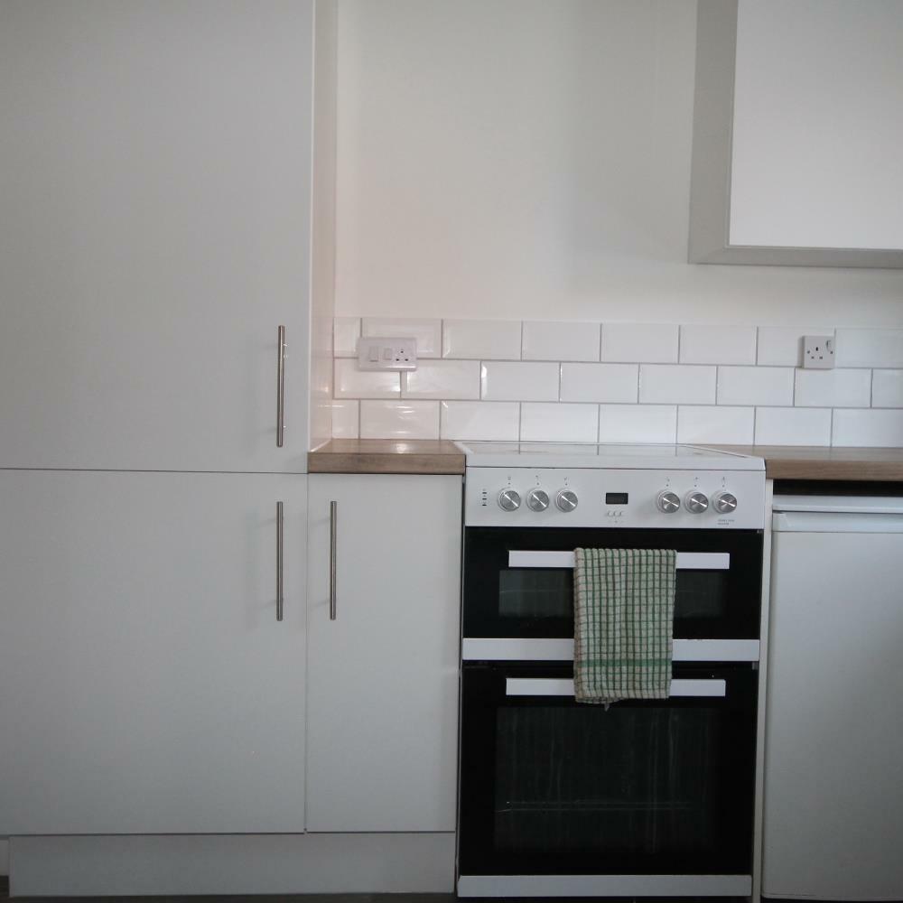 Kitchen 2 resize.jpg