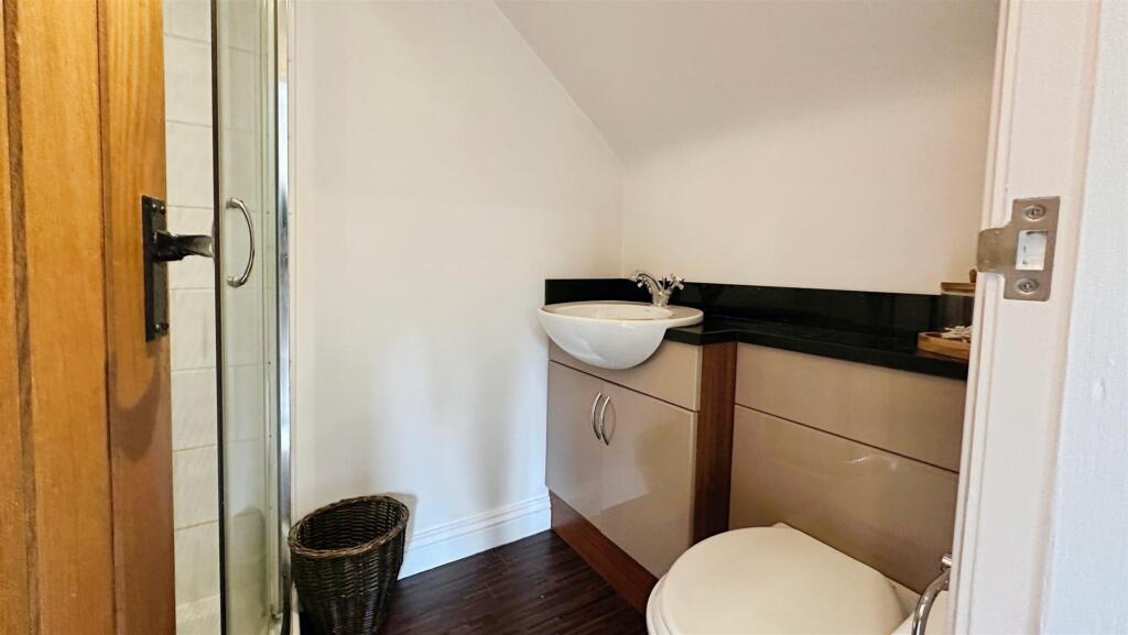 6b1c0956--4C91-B070-98DEF2B3EB17-79569-0000194661E