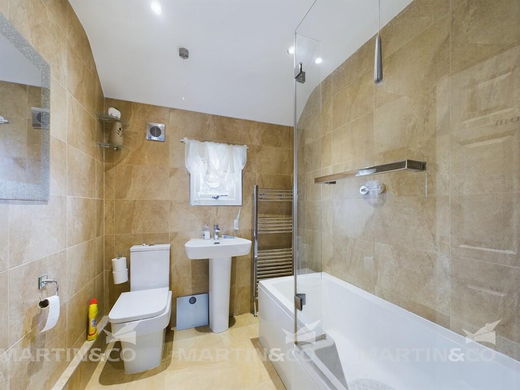 CAM02406G0-PR0372...