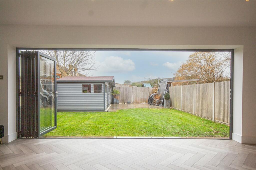 Bi-Folds