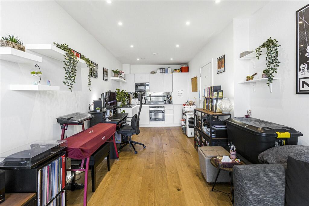 Living/Kitchen Area