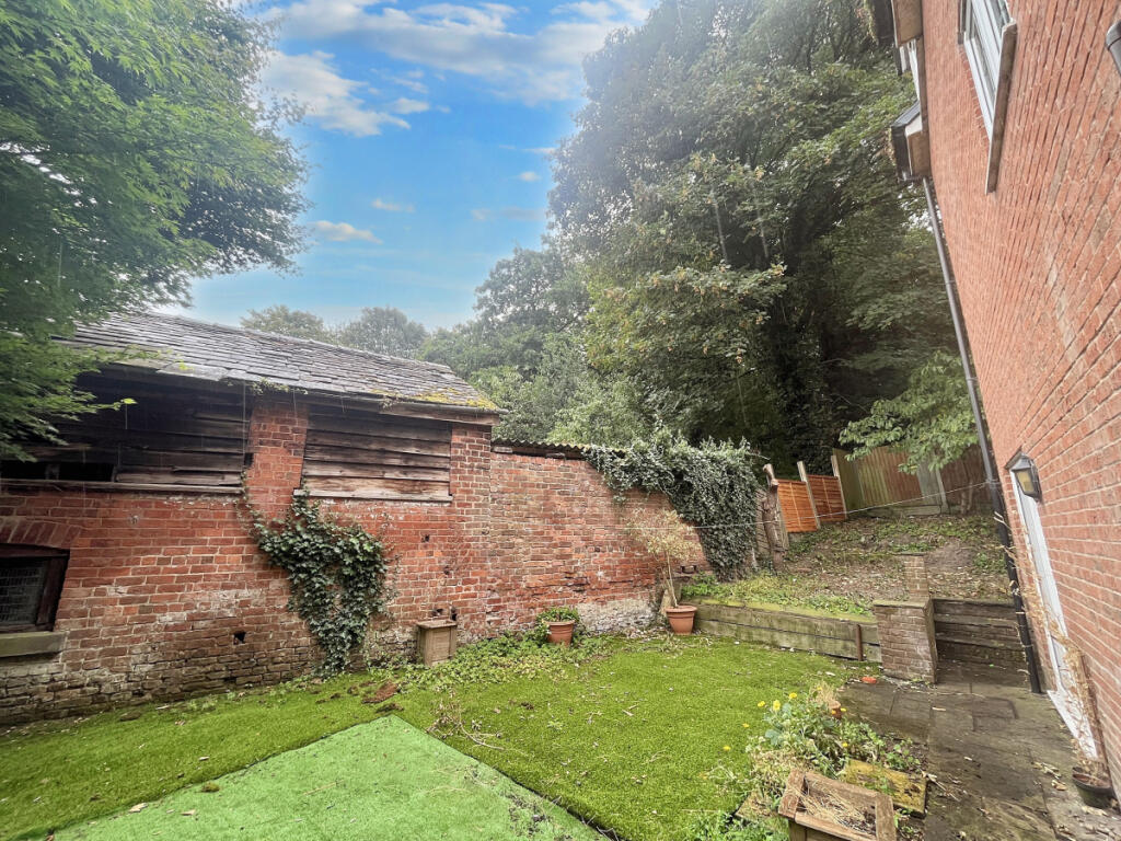 5 Woodside Court