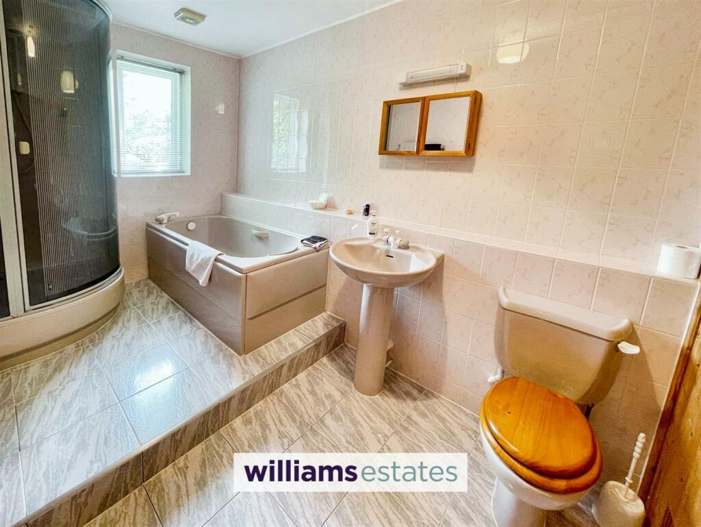 Master En-suite