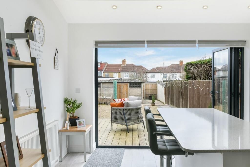 BOSCOMBE ROAD (15).jpg