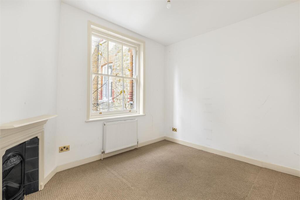 bedroom.jpg