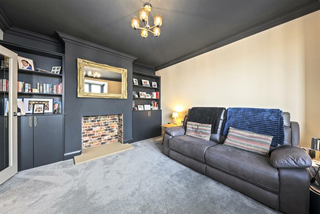 Living Room.3.jpg