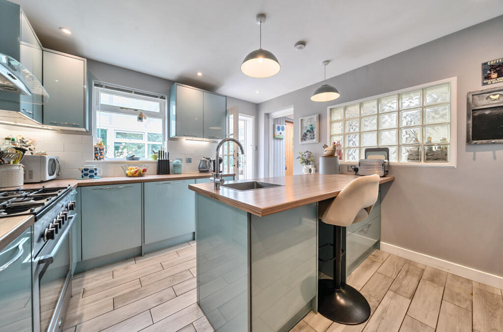 1329075-3-6889f8f...